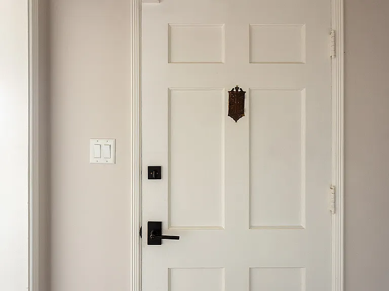908 Hyperion Ave — Photo 23