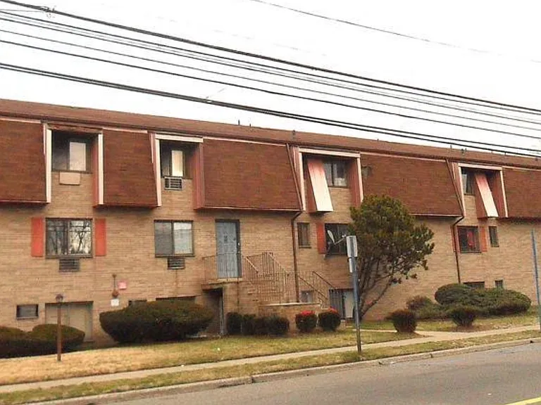 340 Hudson St #7 — Photo 5