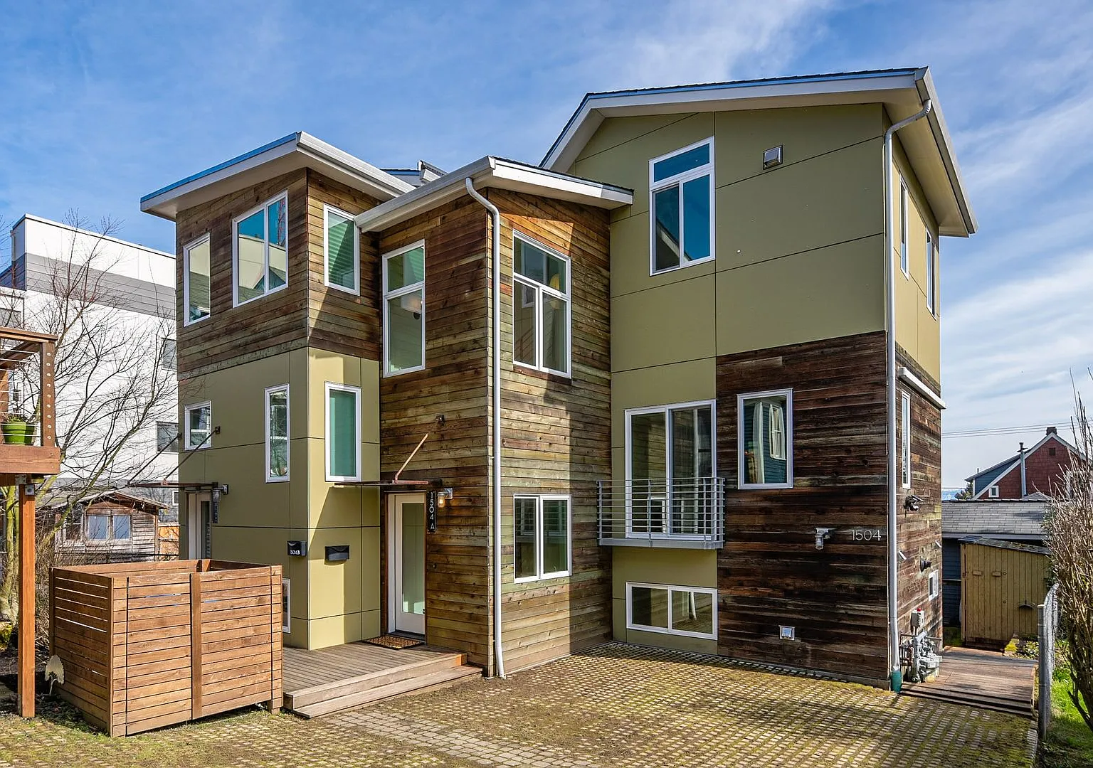 2bd/1.75ba Seattle Townhouse — Photo 1