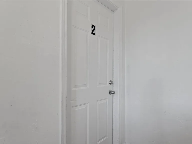 6403 1/2 S Vermont Ave #2 — Photo 25