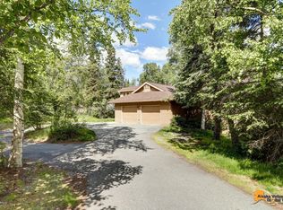 5951 Alpine Woods Dr, Anchorage, AK 99516
