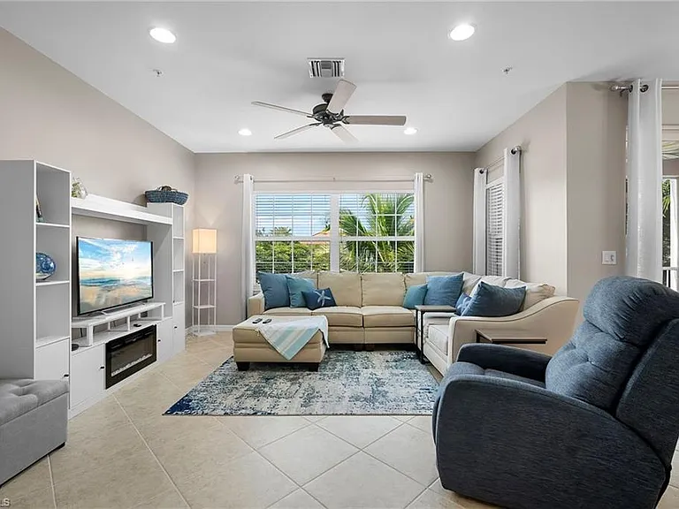 23520 Alamanda Dr #202 — Photo 9