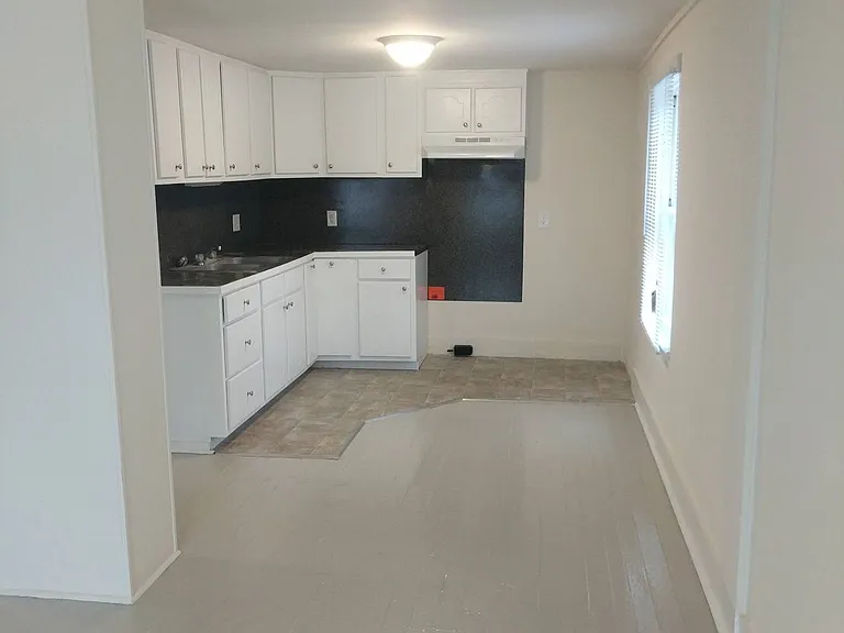 315 W Fearing St #B — Photo 2