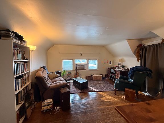 4th image of 106 Prospect Ave SE #4