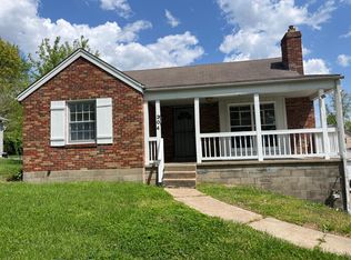 304 Superior Dr, Saint Louis, MO