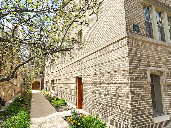 3rd image of 6636 N Glenwood Ave #1E