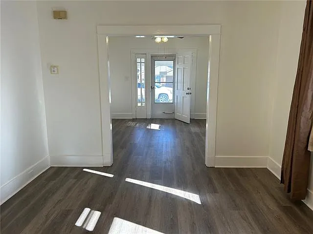 2 bed, 1.0 bath, 726 sqft, $1,400 — Photo 4