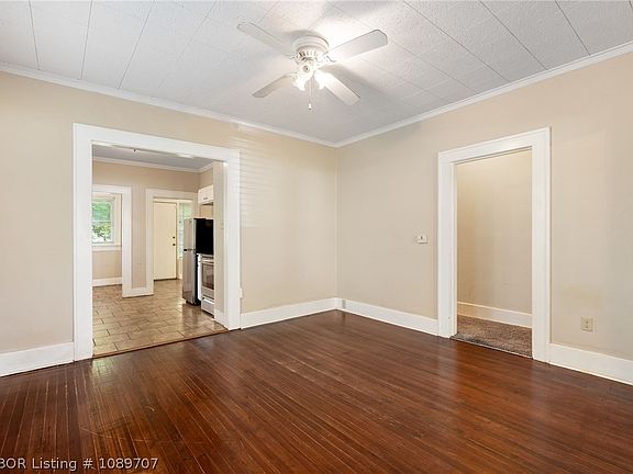 5th image of 618 N 21st St