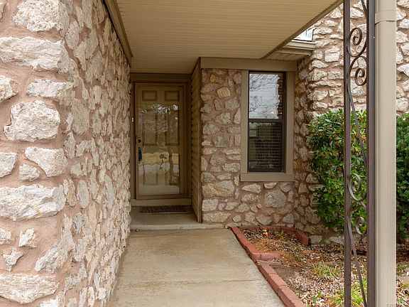 3rd image of 1125 Cottonwood Ct