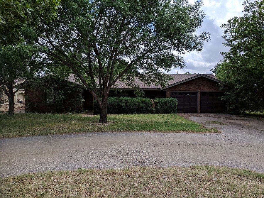 1st image of 110 Country Club Ln