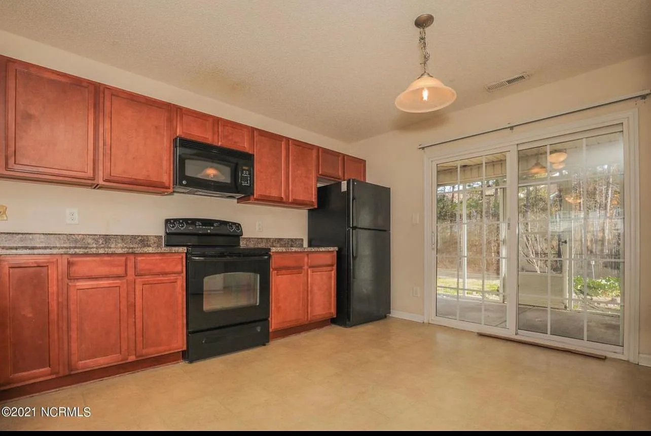 4010 Banister Loop — Photo 2