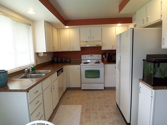 Light & bright kitchen