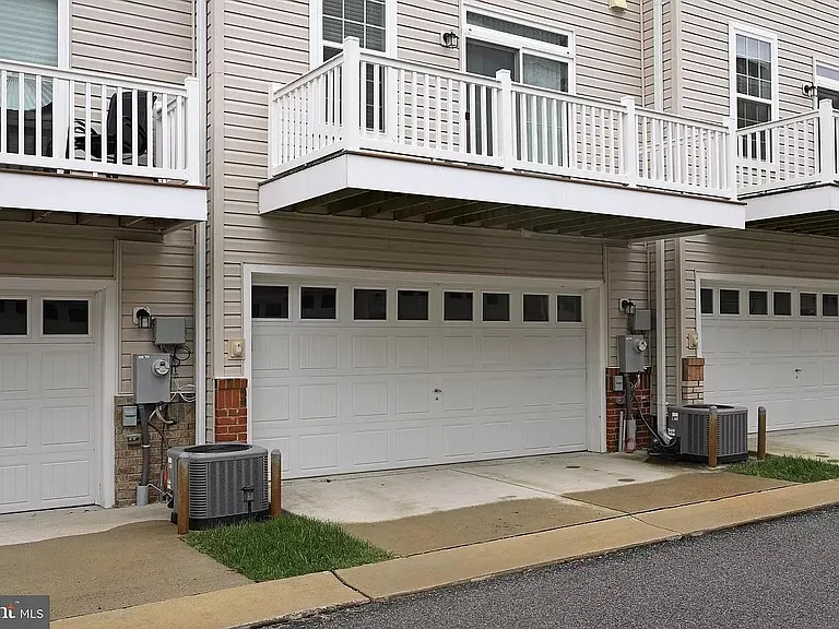 10616 Presidential Pkwy — Photo 10
