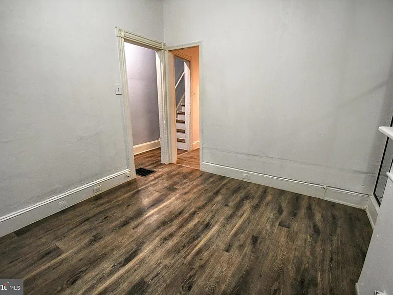 832 N Hutton St — Photo 4