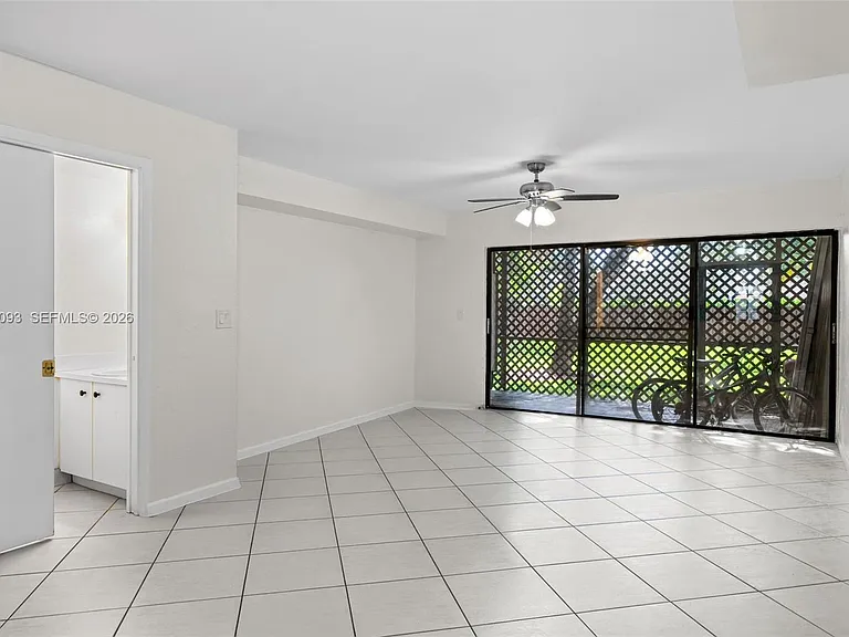 4241 SW 71st Way #4241 — Photo 13