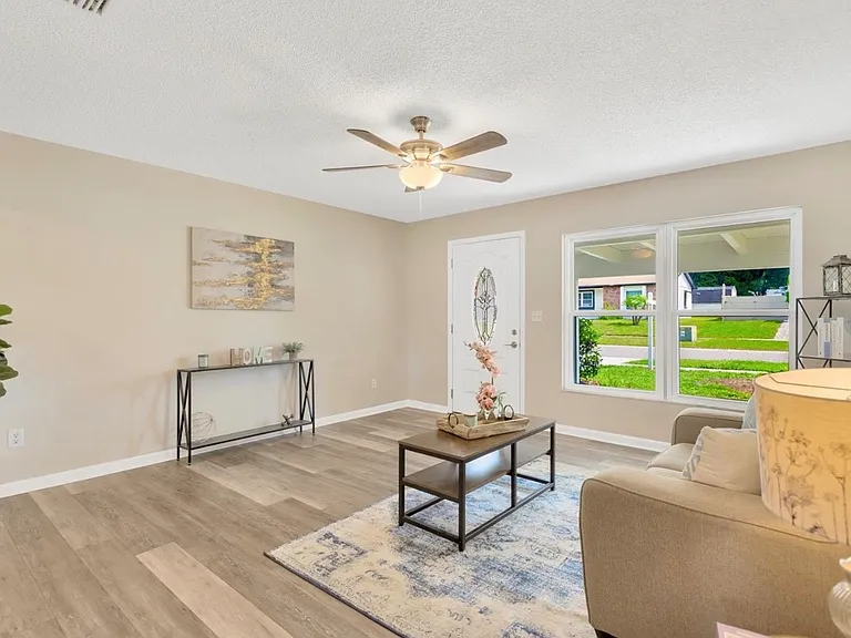 513 Falkirk Ave — Photo 11