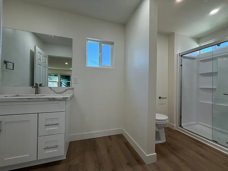 2465 Torrance Blvd — Photo 20