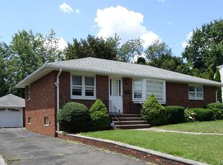 23 Lawrence Ct, Clifton, NJ 07013