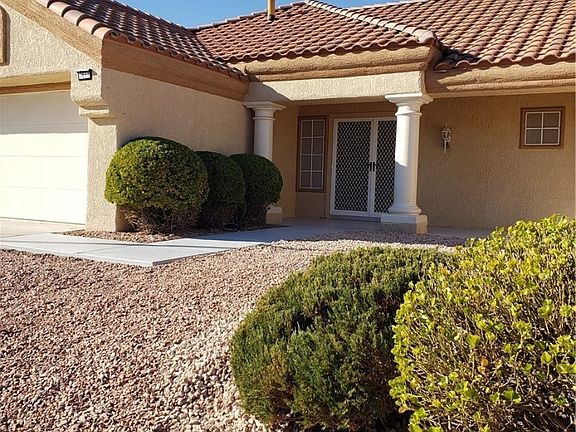 2nd image of 3017 Lotus Hill Dr
