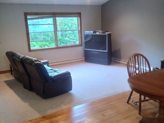 4th image of 1275 Foster Rd