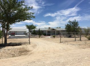 9829 Post Office Rd, Lucerne Valley, CA 92356