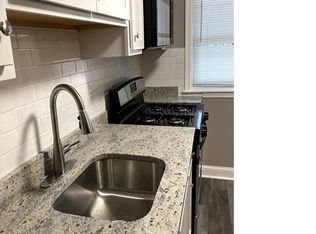 128 Hampshire Rd, Baltimore, MD 21221