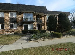 18205 Hart Dr APT 3A, Homewood, IL 60430