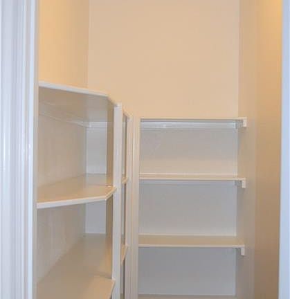 4th image of 3527 Davidson Dr