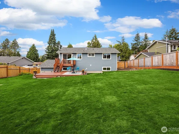 10125 NE 202nd St, Bothell, WA 98011