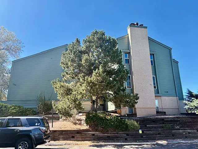 128 W Rockrimmon Blvd #102