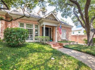 7923 Caruth Ct, Dallas, TX 75225