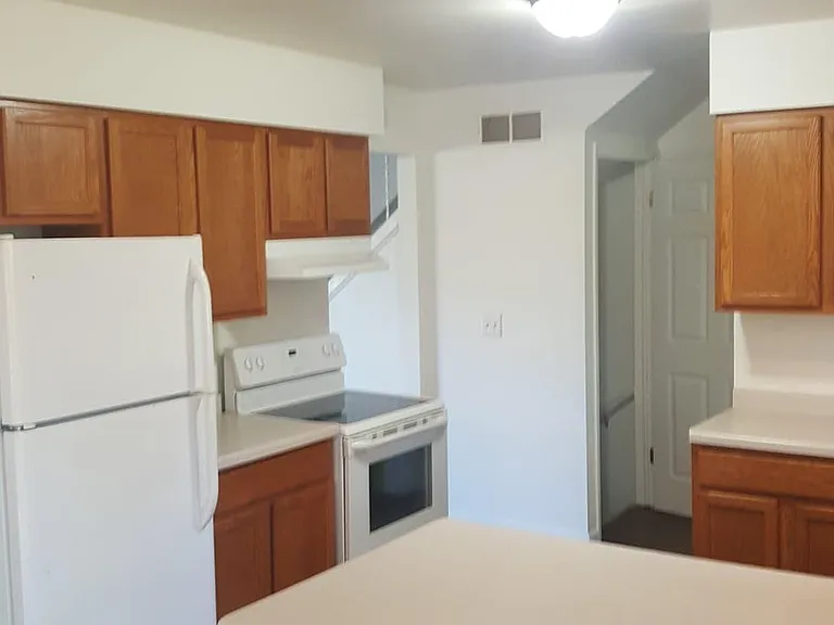 640 Elizabeth Ln #1 — Photo 3