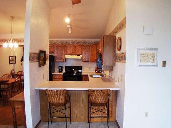 4th image of 900 Fox Creek Dr APT 7