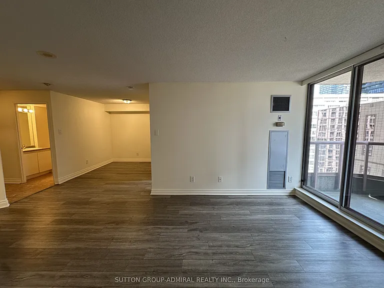 736 Bay St #1503 — Photo 8