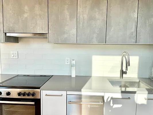 Rented by Pear NYC LLC | media 18