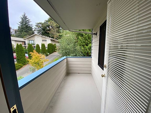5th image of 12542 35th Ave NE APT 203