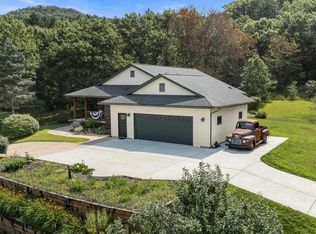 124 Doc Mac Dr, Boscobel, WI 53805