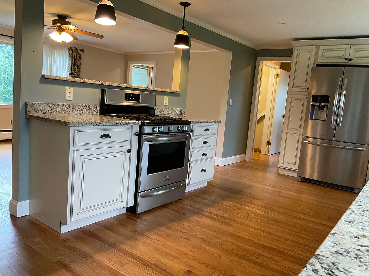 3 bedroom Ranch — Photo 4