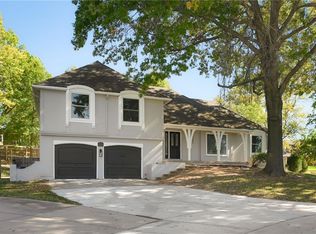 10251 Rosewood St, Overland Park, KS 66207