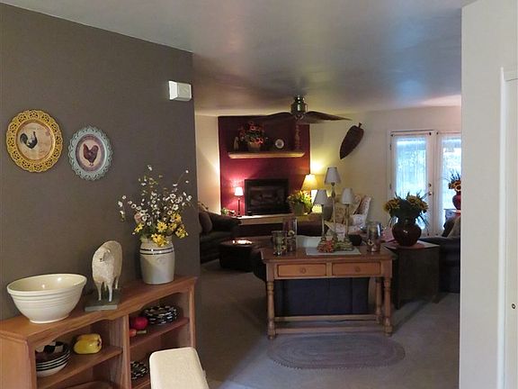 3rd image of 205 Ponderosa Dr