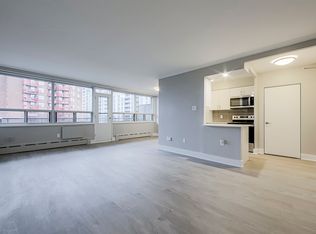 3171 Bathurst St, Toronto, ON M6A 2B1