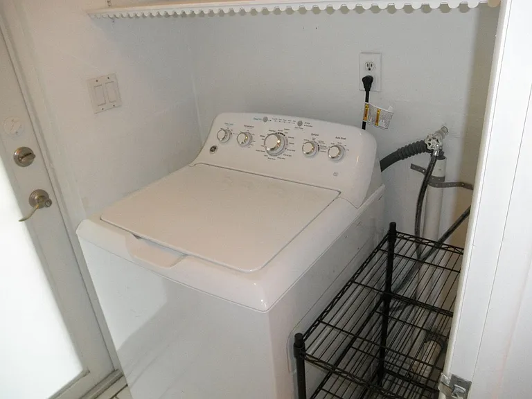 1154 W Camino Real — Photo 29