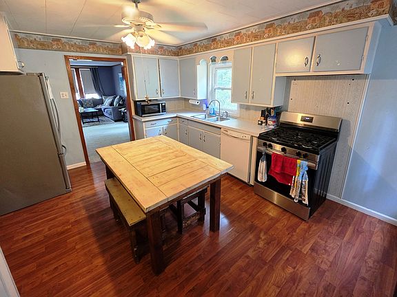 5th image of 416 Perkins St