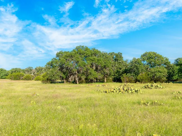 32 Feild Ranch Rd, Burnet, TX 78611
