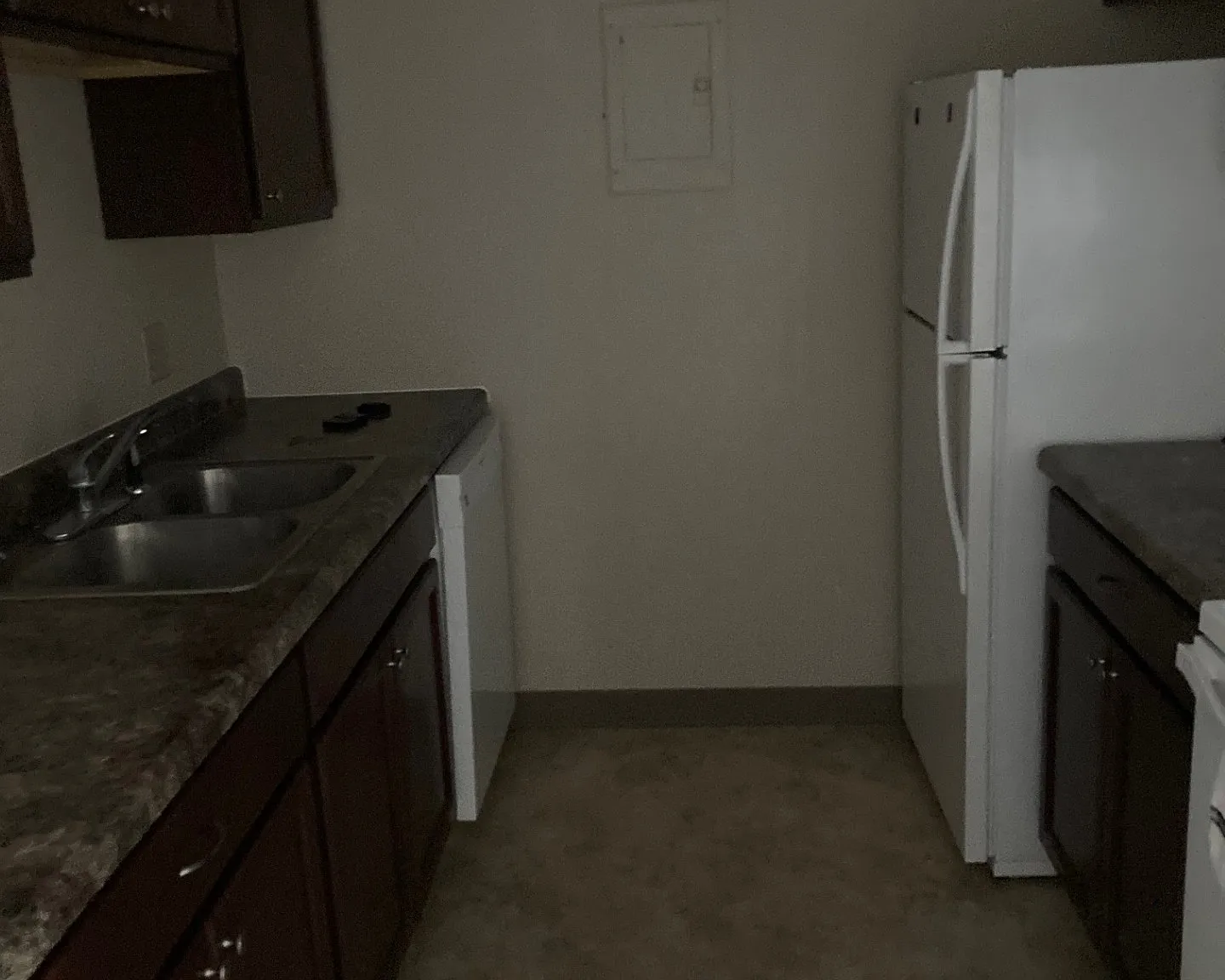 2 bed, $700 — Photo 2