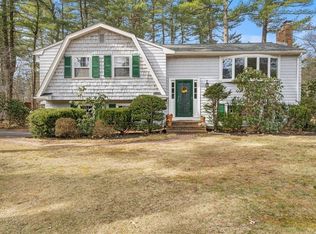 17 Lantern Ln, Medfield, MA 02052