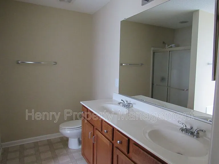 125 Kellerhis Dr — Photo 11