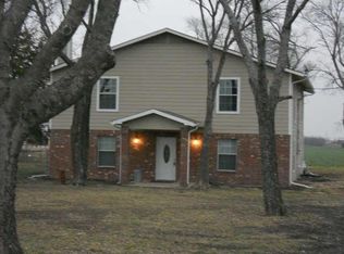 306 Greenville Ave, Nevada, TX 75173