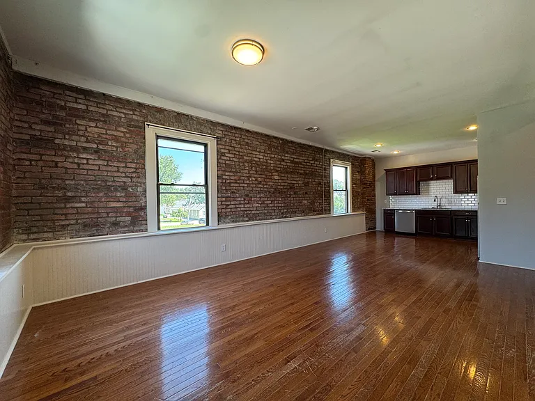 503 1/2 N 6th St #1 — Photo 3