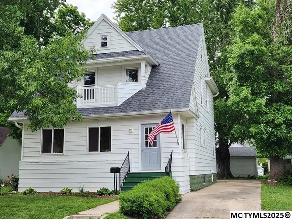 610 N Jefferson Ave, Mason City, IA 50401